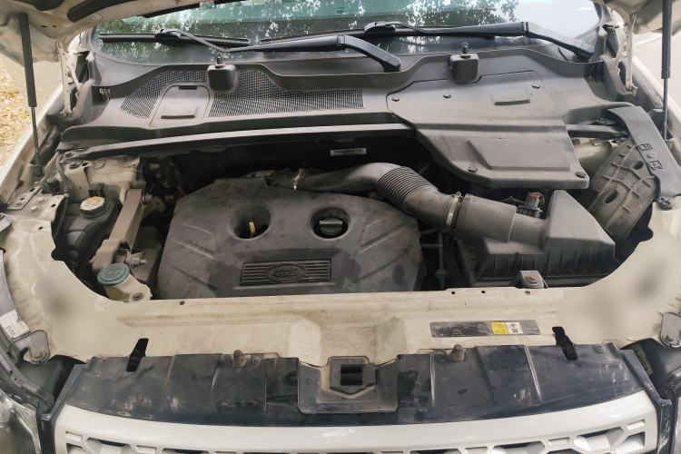 Used Land Rover Discovery Sport 2016 2.0T HSE Engine Bay