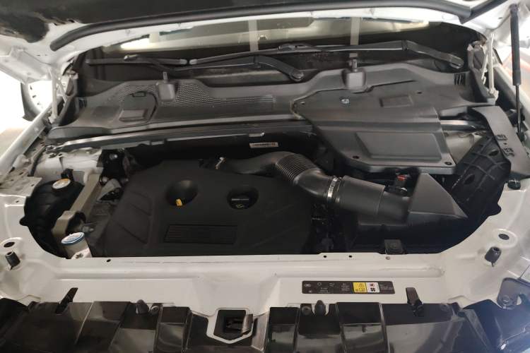 Used Land Rover Discovery Sport 2016 2.0T S Engine Bay