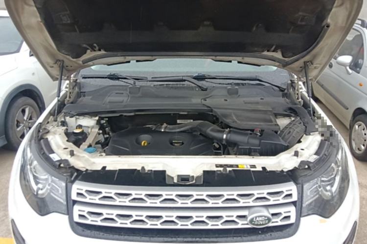 Used Land Rover Discovery Sport 2016 2.0T HSE Engine Bay