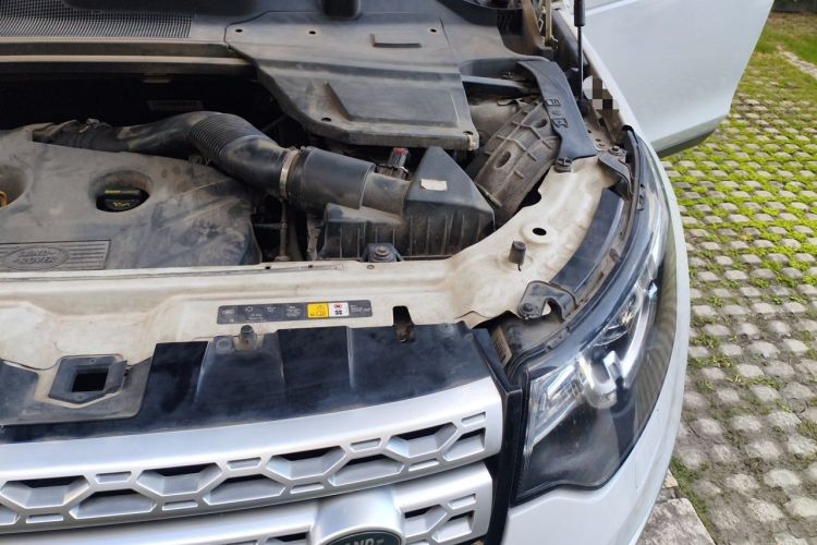 Used Land Rover Discovery Sport 2016 2.0T HSE LUXURY Engine Bay Left