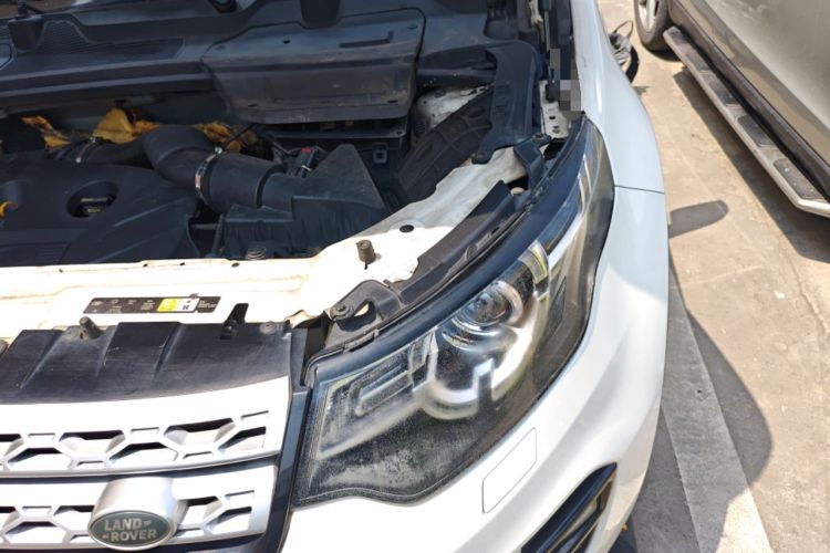 Used Land Rover Discovery Sport 2016 2.0T HSE Engine Bay Left