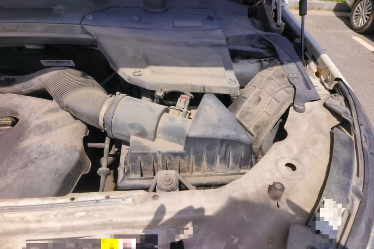 Used Land Rover Discovery Sport 2016 2.0T SE Engine Bay Left