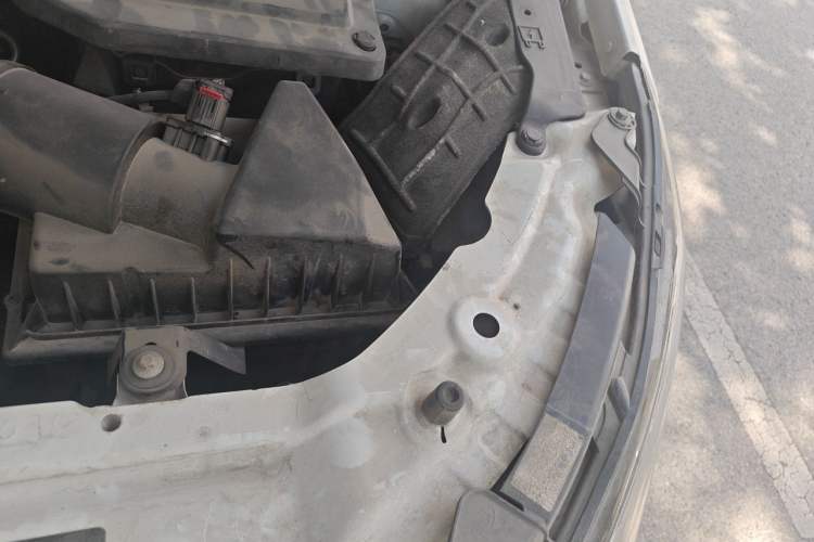 Used Land Rover Discovery Sport 2016 2.0T HSE Engine Bay Left