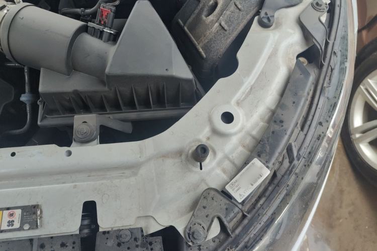 Used Land Rover Discovery Sport 2016 2.0T S Engine Bay Left