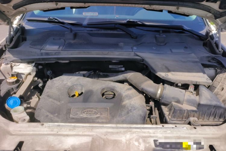 Used Land Rover Discovery Sport 2016 2.0T SE Engine Bay