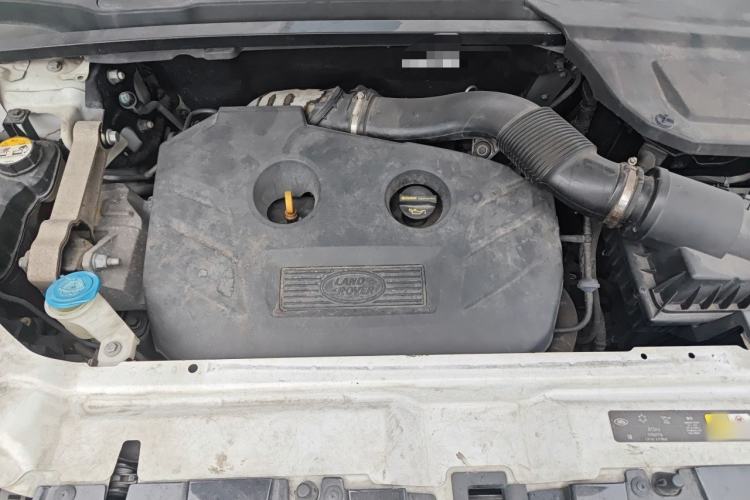 Used Land Rover Discovery Sport 2016 2.0T HSE Engine Bay