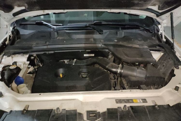 Used Land Rover Discovery Sport 2016 2.0T S Engine Bay