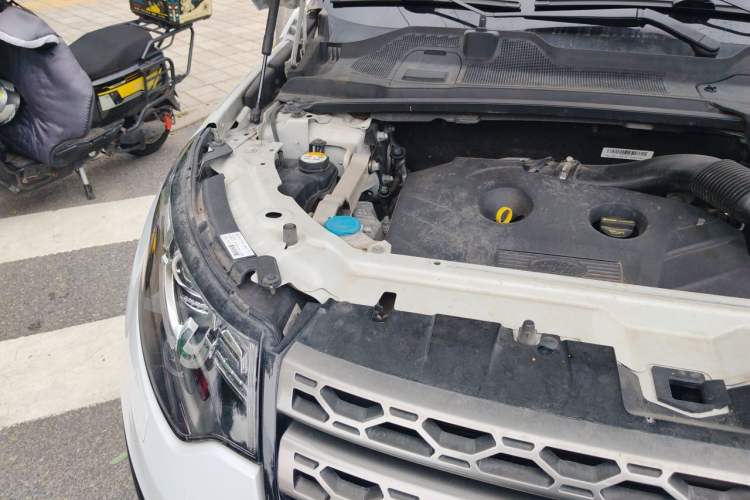 Used Land Rover Discovery Sport 2016 2.0T Limited Edition Engine Bay Right