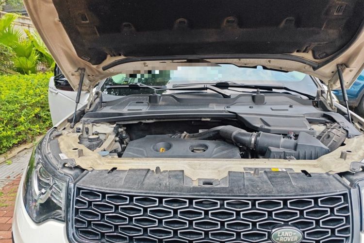 Used Land Rover Discovery Sport 2016 2.0T HSE LUXURY Engine Bay Right