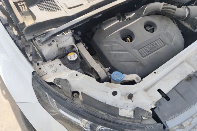 Used Land Rover Discovery Sport 2016 2.0T SE Engine Bay Right
