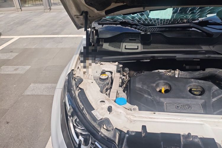 Used Land Rover Discovery Sport 2016 2.0T SE Engine Bay Right