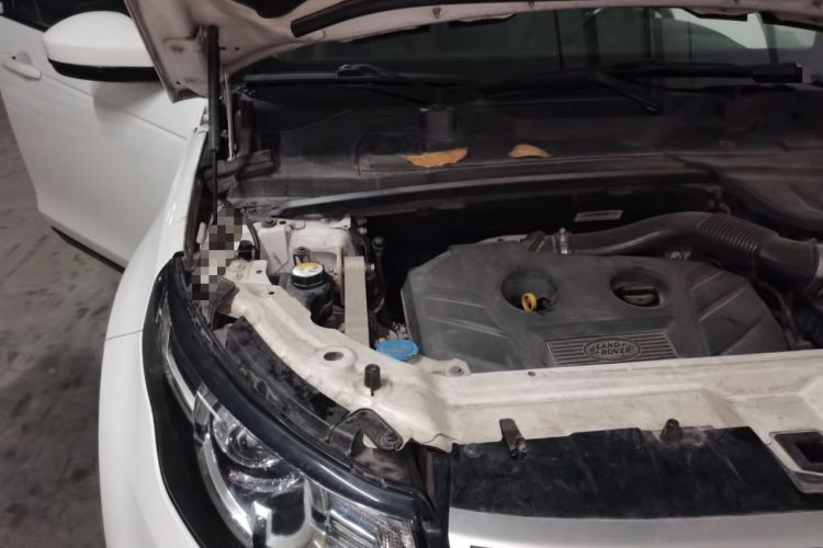 Used Land Rover Discovery Sport 2016 2.0T HSE Engine Bay Right