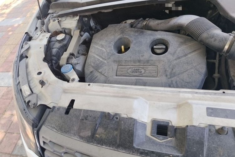 Used Land Rover Discovery Sport 2016 2.0T S Engine Bay Right