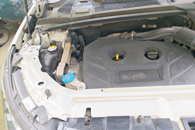Used Land Rover Discovery Sport 2016 2.0T S Engine Bay Right