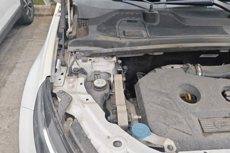 Used Land Rover Discovery Sport 2016 2.0T HSE LUXURY Engine Bay Right