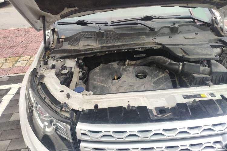 Used Land Rover Discovery Sport 2016 2.0T HSE Engine Bay Right
