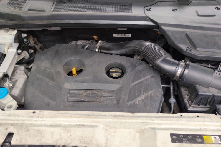 Used Land Rover Discovery Sport 2016 2.0T HSE Engine Bay