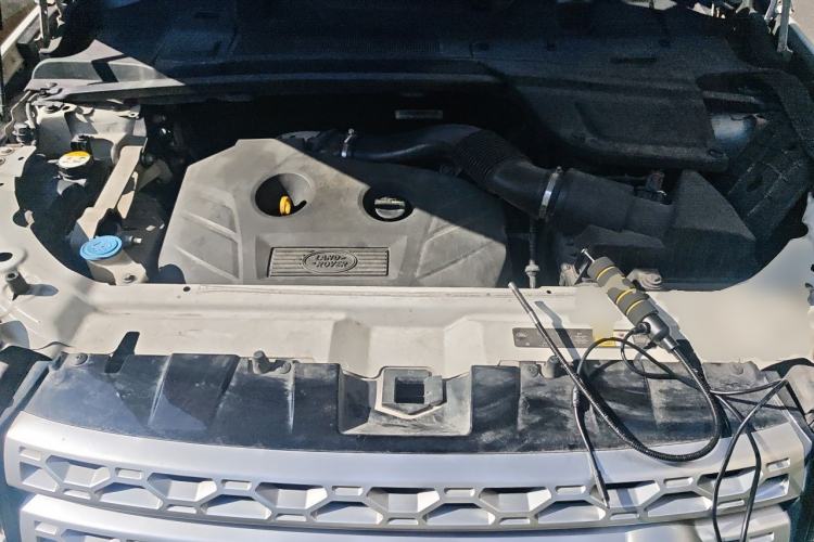 Used Land Rover Discovery Sport 2016 2.0T HSE Engine Bay
