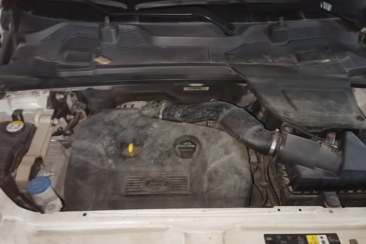 Used Land Rover Discovery Sport 2016 2.0T SE Engine Bay
