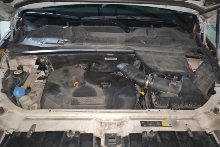 Used Land Rover Discovery Sport 2016 2.0T SE Engine Bay
