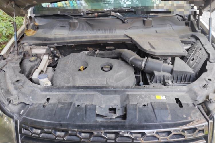 Used Land Rover Discovery Sport 2016 2.0T HSE Engine Bay