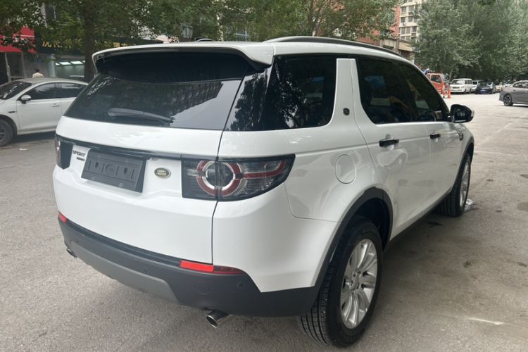 Used Land Rover Discovery Sport 2016 2.0T SE Exterior 1