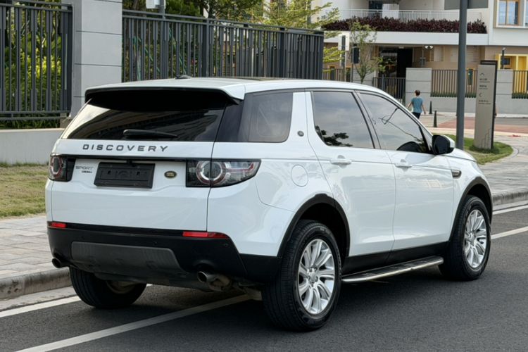 Used Land Rover Discovery Sport 2016 2.0T SE Exterior 1