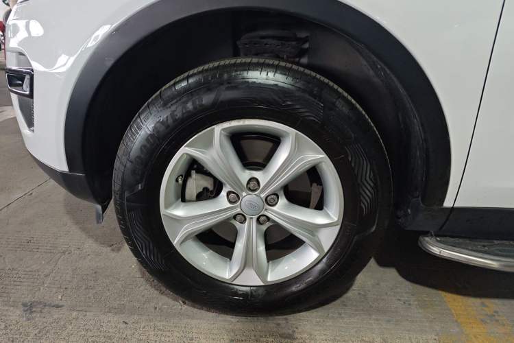 Used Land Rover Discovery Sport 2016 2.0T S Exterior 2