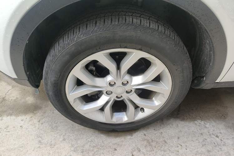 Used Land Rover Discovery Sport 2016 2.0T HSE Exterior 4