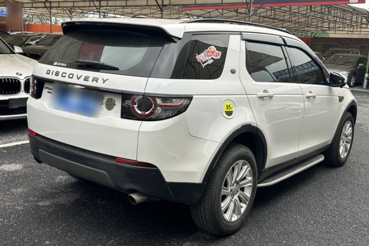Used Land Rover Discovery Sport 2016 2.0T SE Exterior 9