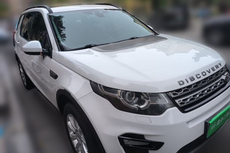 Used Land Rover Discovery Sport 2016 2.0T SE Front Right 45 Deg