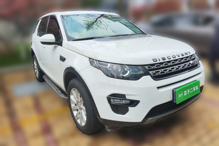 Used Land Rover Discovery Sport 2016 2.0T SE Front Right 45 Deg