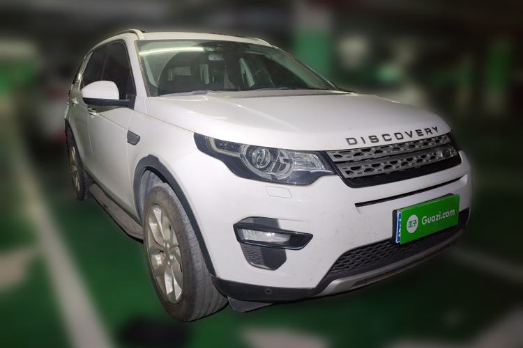 Used Land Rover Discovery Sport 2016 2.0T HSE Front Right 45 Deg