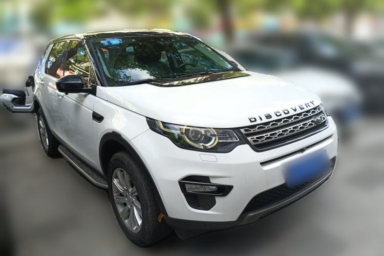 Used Land Rover Discovery Sport 2016 2.0T SE Front Right 45 Deg