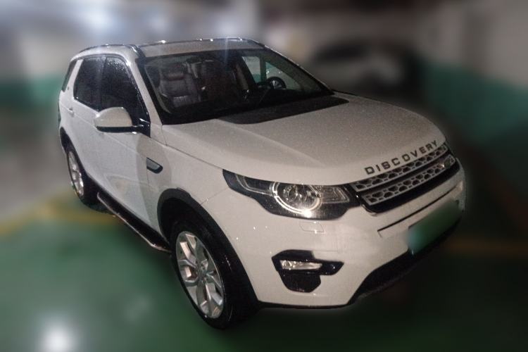 Used Land Rover Discovery Sport 2016 2.0T HSE Front Right 45 Deg
