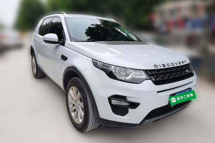 Used Land Rover Discovery Sport 2016 2.0T SE Front Right 45 Deg