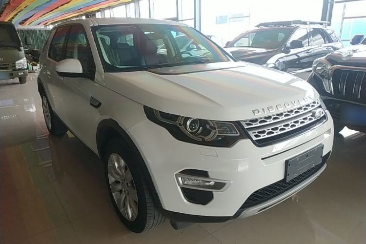 Used Land Rover Discovery Sport 2016 2.0T HSE LUXURY Front Right 45 Deg