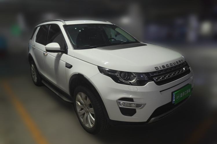 Used Land Rover Discovery Sport 2016 2.0T HSE LUXURY Front Right 45 Deg