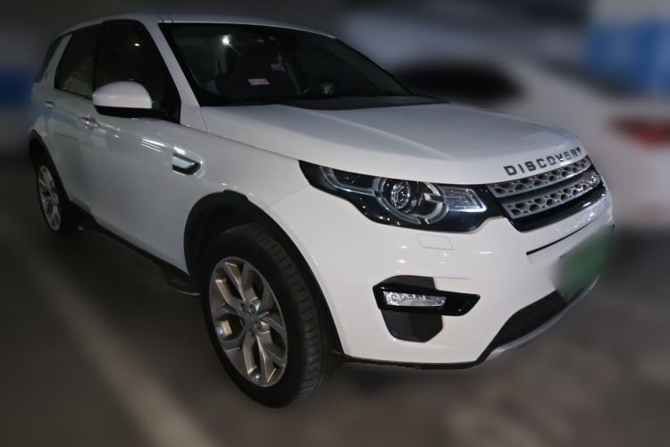 Used Land Rover Discovery Sport 2016 2.0T HSE Front Right 45 Deg