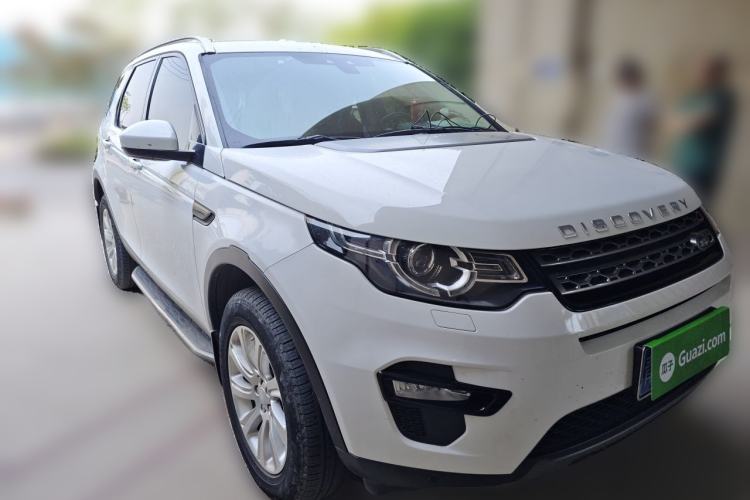 Used Land Rover Discovery Sport 2016 2.0T SE Front Right 45 Deg