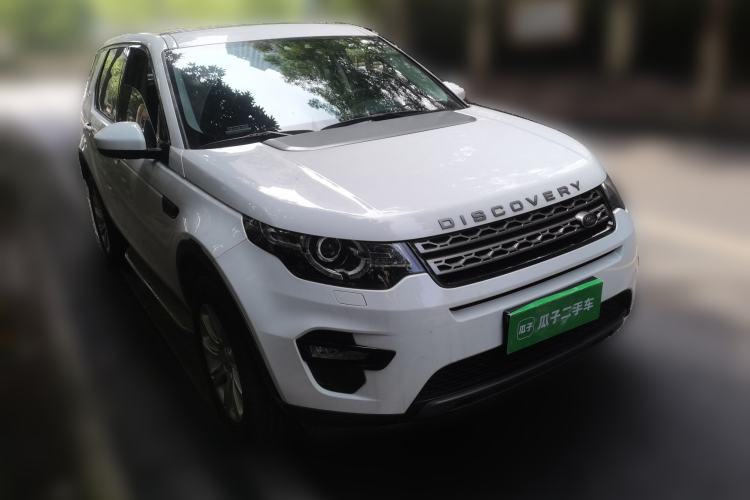 Used Land Rover Discovery Sport 2016 2.0T SE Front Right 45 Deg