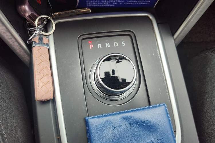 Used Land Rover Discovery Sport 2016 2.0T SE Gear Lever