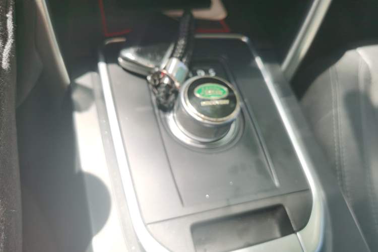 Used Land Rover Discovery Sport 2016 2.0T HSE Gear Lever