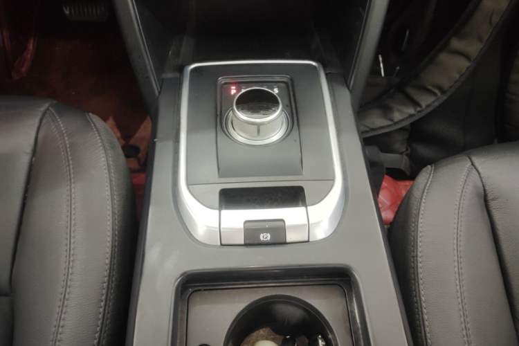 Used Land Rover Discovery Sport 2016 2.0T S Gear Lever