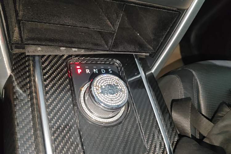 Used Land Rover Discovery Sport 2016 2.0T HSE Gear Lever