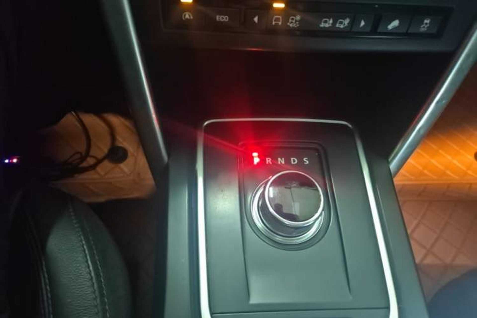 Used Land Rover Discovery Sport 2016 2.0T HSE Gear Lever