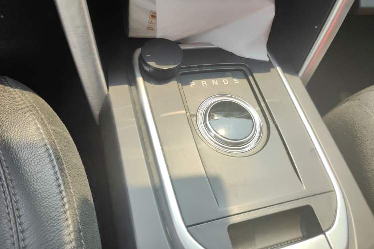 Used Land Rover Discovery Sport 2016 2.0T SE Gear Lever