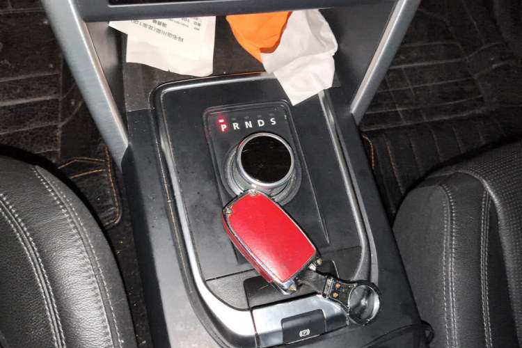 Used Land Rover Discovery Sport 2016 2.0T HSE Gear Lever