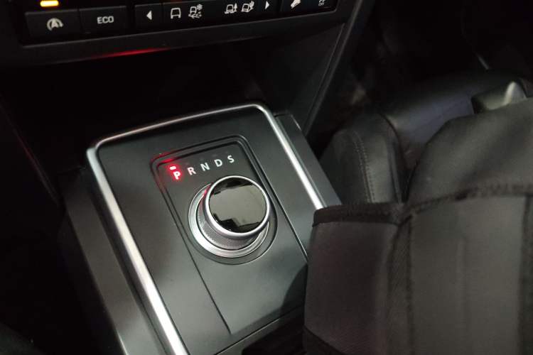 Used Land Rover Discovery Sport 2016 2.0T S Gear Lever