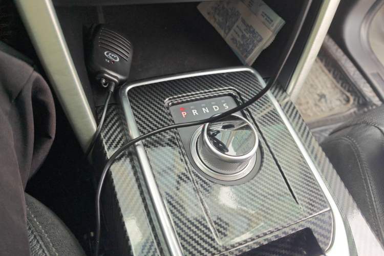 Used Land Rover Discovery Sport 2016 2.0T SE Gear Lever